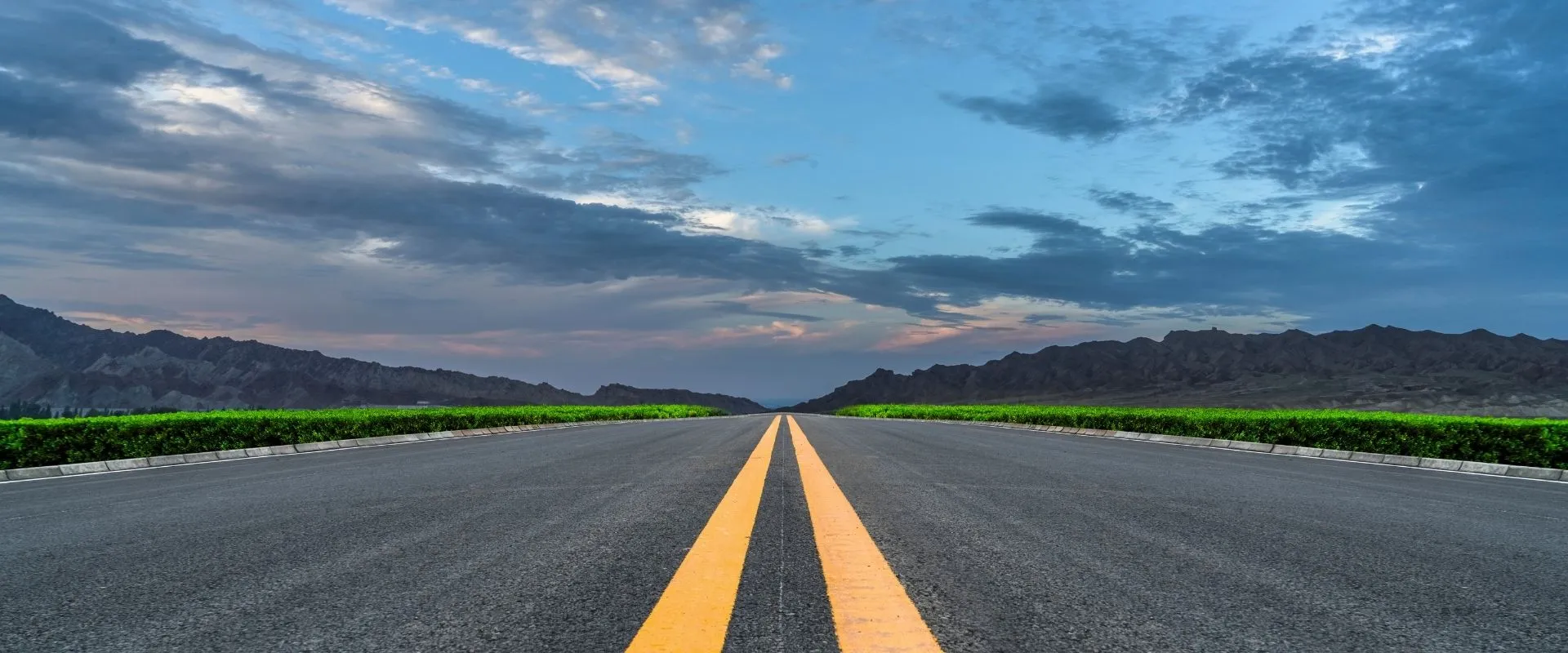 Şener Oto Çekici Arka Plan Görseli